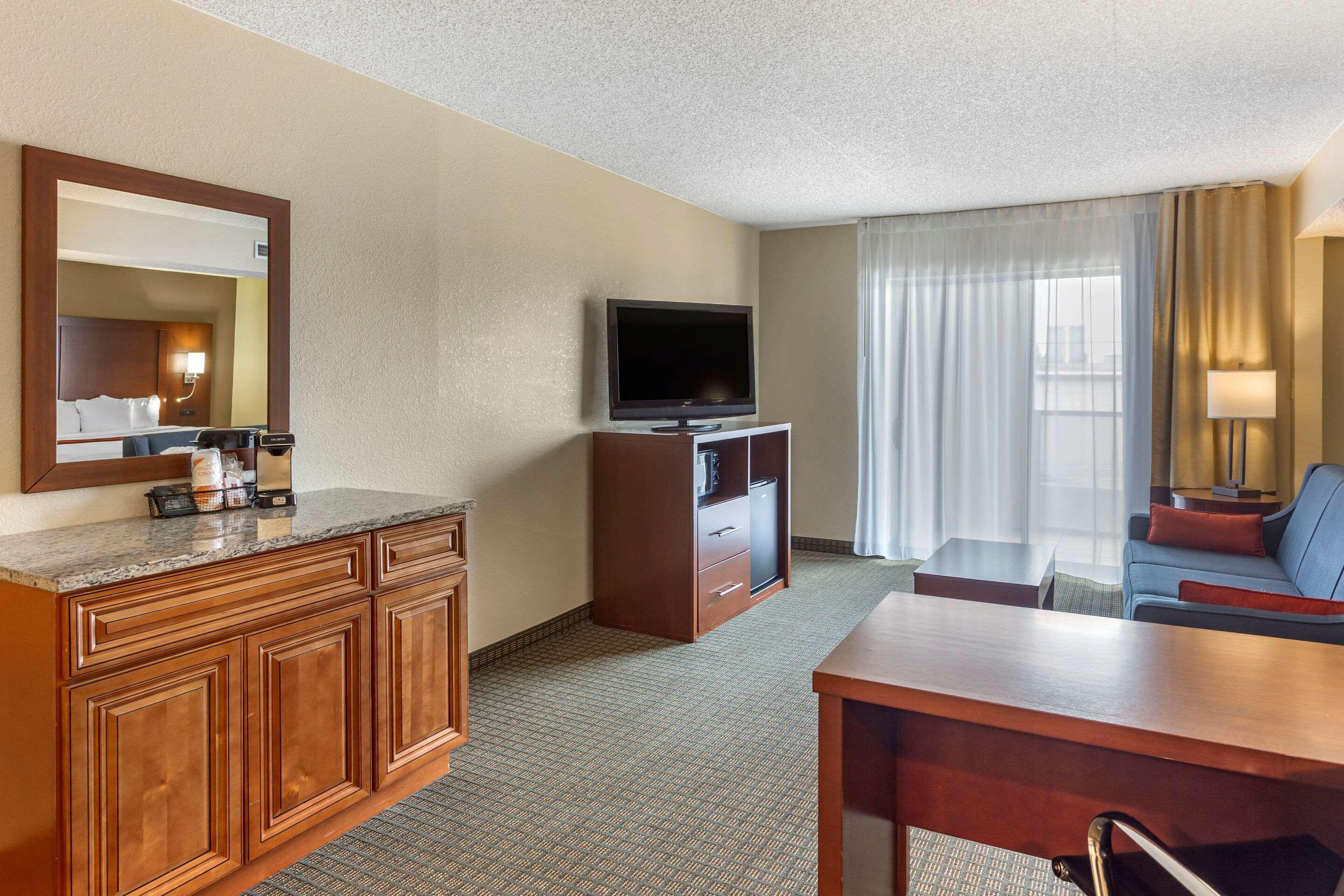 Comfort Inn&Suites Rochelle Extérieur photo